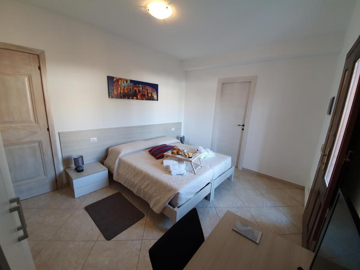 Hotel La casa di Sofia Olbia Esterno foto